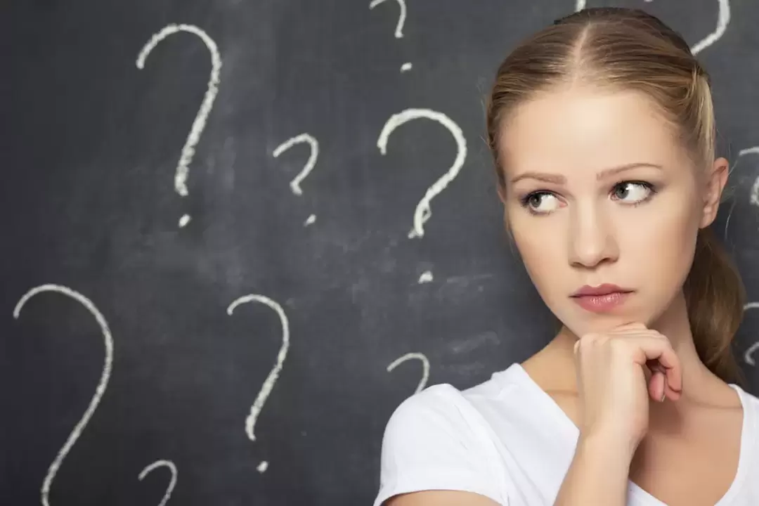 the girl is thinking of combining alcohol with antibiotics